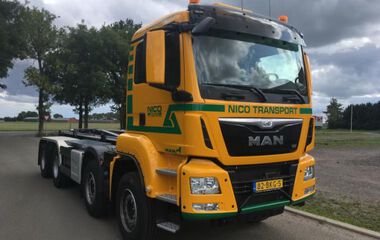 MAN TGS 43.420 8 x 4 met haakarm afzetsysteem