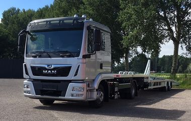 MAN TGL 12.250 FL trekker met Trias autotransport oplegger