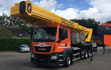 Siesling B.V. Eelde MAN TGS 35.400 BL met Ruthmann T750 hoogwerker