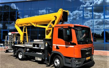 Siesling B.V. Eelde MAN TGL 8.190 Ruthmann T300